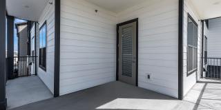 Larkspur Creekside Age 55+ Apartment Homes Gallery 33