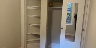 Great 2 bedroom Available 6/1 Gallery 22