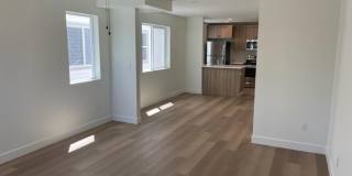 Two Bedroom townhouse with a Garage! Gallery 1