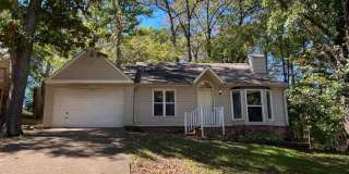 3bed/2bath Home with 2 car garage! Gallery 1
