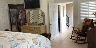 Relaxing Condo just steps away from the beach! Gallery 18