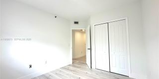 9340 Fontainebleau Blvd Gallery 19