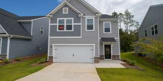 Spacious 4-Bedroom Home - Convenient to Fort Jackson, Shaw Air Force Base & McEntire Joint National Guard Base Gallery 1