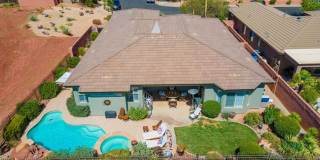 Beautiful 5 Bedroom Home- One Level and Private Pool Gallery 58