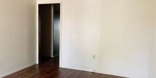 3 bedroom 1.5 bathroom Gallery 4
