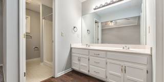 *MOVE IN SPECIAL* $250 Off First Full Month's Rent OR Free 55in TV! Northland 3BR/3BA Gem: Now Available Gallery 14