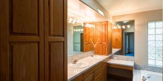 2759 NW CHAMPION CIRCLE, BEND, OR 97703 – AWBREY GLEN Gallery 29