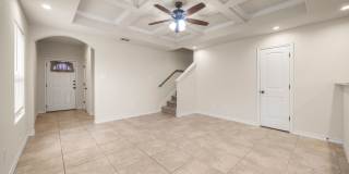 AVAILABLE NOW! Nice 3 bedroom townhouse located in Northeast San Antonio! Gallery 5