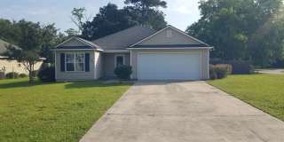 Charming 3BR/2BA Home Near Moody AFB – Large Backyard Gallery 1