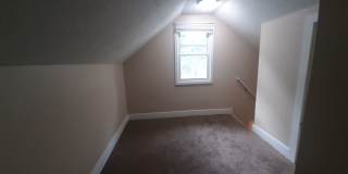 3 Bedroom, 1 Bathroom home with new kitchen! Gallery 15