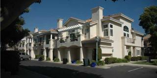 Beautiful UTC Townhome at the Renaissance Capri, with Loft, Fireplace, Garage & Resort Amenities Gallery 6