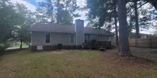 3 Bedroom, 2 Bath Ranch Home Minutes from Shopping, Eateries, and Restuarants! Gallery 15