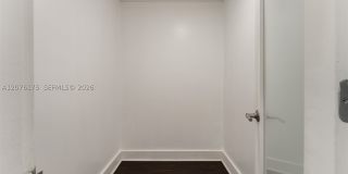 1751 James Ave Gallery 23