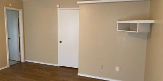 Cozy 3/2/2 Brick Home! Available September!! Gallery 23