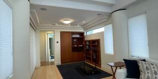 Exquisite Waterfront Gem. Gallery 29