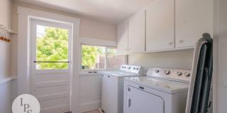 Beautifully Updated Fresno Tower Home, 3BR/2BA, plus Solar!! Gallery 12