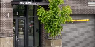 Roystone Gallery 22