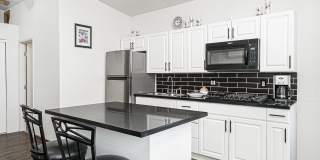 264 Flowerdale Lane Gallery 1