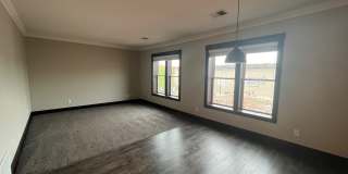 14 South Elm Street - 2 Gallery 1