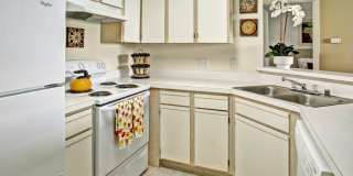 Breckenridge Apartment Homes Gallery 6