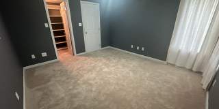 4 bedroom, 2 1/2 bath Gallery 25
