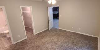 Knoxville 37917 - 3 bedroom,  2 bath home - Call Sharon Arnwine 865-313-7215 (cell) or 865-693-3232 (office). Gallery 5