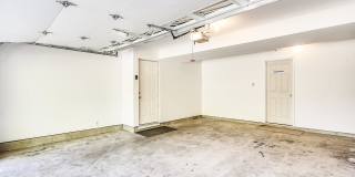 FENCED IN YARD!!!  Beautiful 4/3 UPDATED SF Home in Gaithersburg Gallery 20