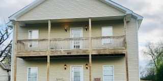 2215 Forestlake Drive "B" Gallery 1