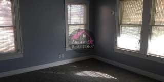 Adorable & Affordable 2 bedroom house!! Gallery 7
