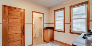 Charming 4 Bedroom/1.5 Bath Home for Rent Gallery 19