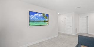 692 Northeast Turtleback Trail Gallery 22