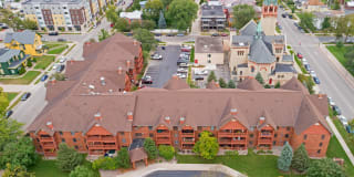 Washburn on the Park Gallery 25