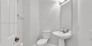 558 NW 118th Ave Gallery 20