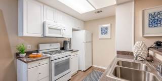 Laurel Terrace Apartment Homes Gallery 26