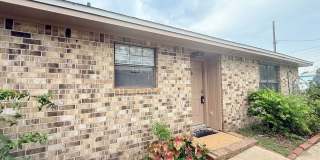2 Bedroom/2 Bath Triplex Gallery 1