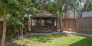 3210 N Ardmore Avenue Gallery 1