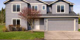 Spacious Central Vancouver 2 Story Home for Lease - 4316 NE 58th Cir Gallery 1