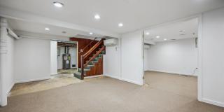 212 FREDERICK Avenue S Gallery 56