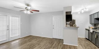 Marine Creek Apartments Gallery 12
