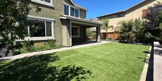 Stunning 4 Bedroom, 3 Bath Mountain House Home Gallery 33