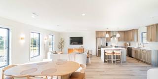 14550 South Ave Gallery 16