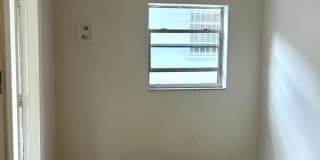 485 NW 25th Ct Gallery 13