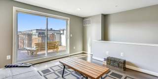 GREAT LOCATION!! Stunning 3BD/3.5BA luxury 4-level townhouse! Gallery 48