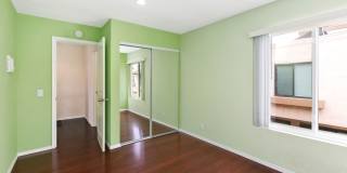 Woodlands South - La Jolla Townhome Gallery 23