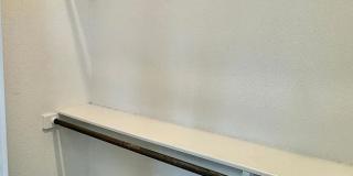 Studio apartment close to downtown Gallery 7