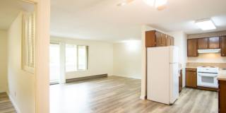 Spacious Top Flr 2Bdr Flat, W/D Hk-Up, D/W, Tons of Storage, Balcony! Gallery 1