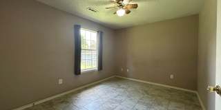 3 Bed / 2 Bath Extremely close to Wedington Exit! Pre-leasing for Aug 10 Move-in! Gallery 26