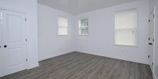 528 E PARKWAY Ave Gallery 10