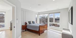 527 BROWN Street Gallery 20