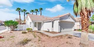 Single story with a POOL in Spring Valley!!! Gallery 1